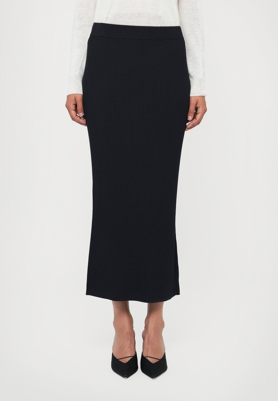 Юбка Stylein POMEROLA, Navy/Dark Blue
Юбка Stylein POMEROLA, Navy/Dark Blue