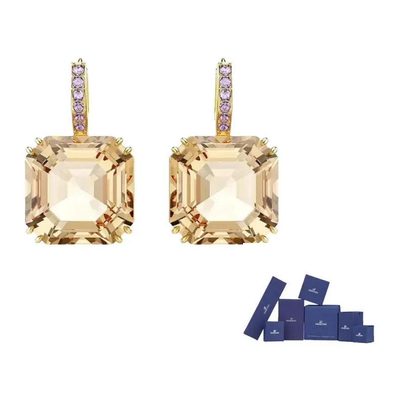Золотые серьги Millenia с кристаллами Swarovski
Золотые серьги Millenia с кристаллами Swarovski