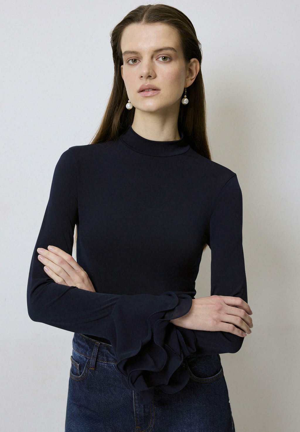 Топ с длинными рукавами Touché Privé, темно-синий
Топ с длинными рукавами Touché Privé, темно-синий