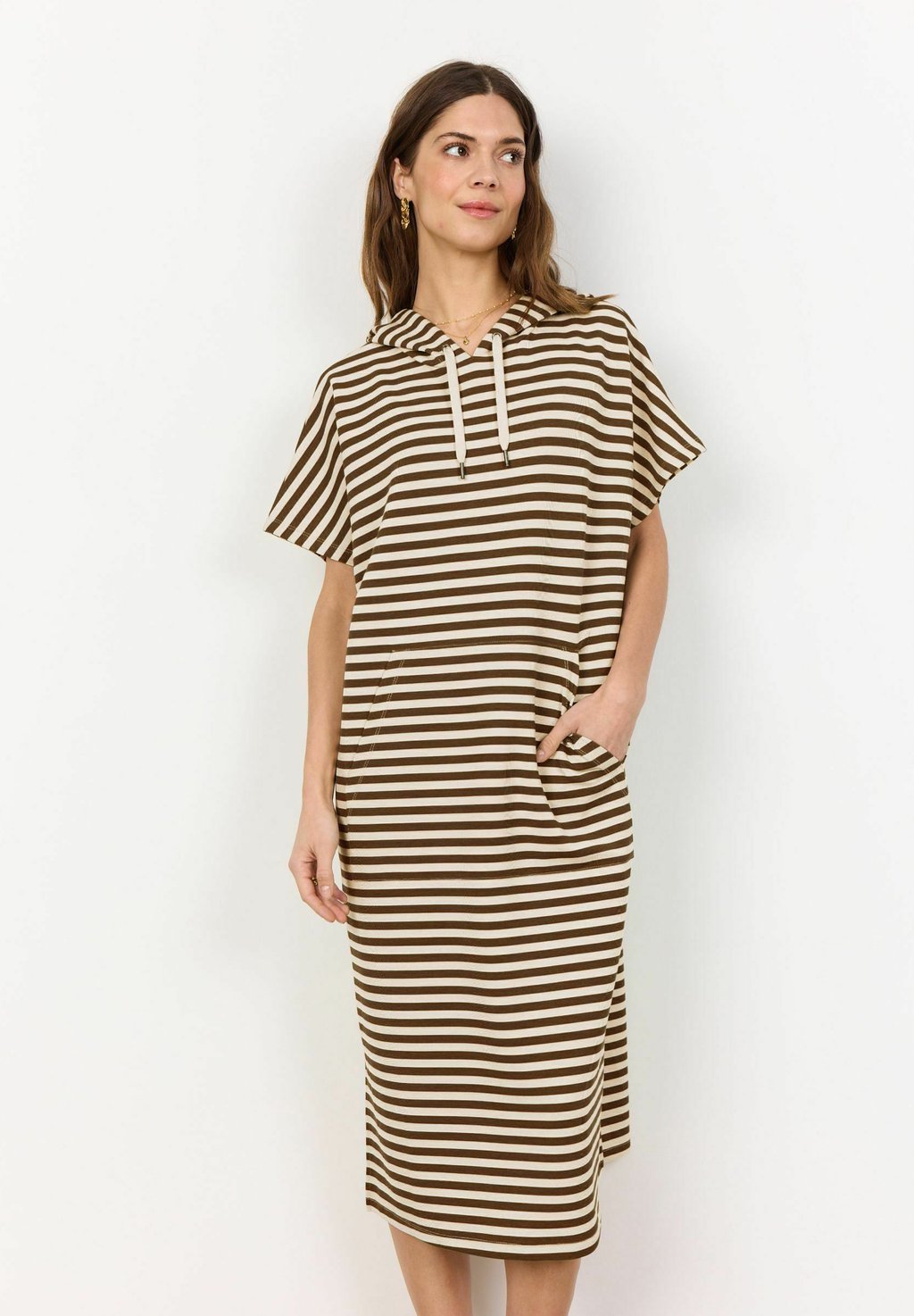 Платье из джерси SC-BARNI 35 Soyaconcept, темно-коричневый
Платье из джерси SC-BARNI 35 Soyaconcept, темно-коричневый