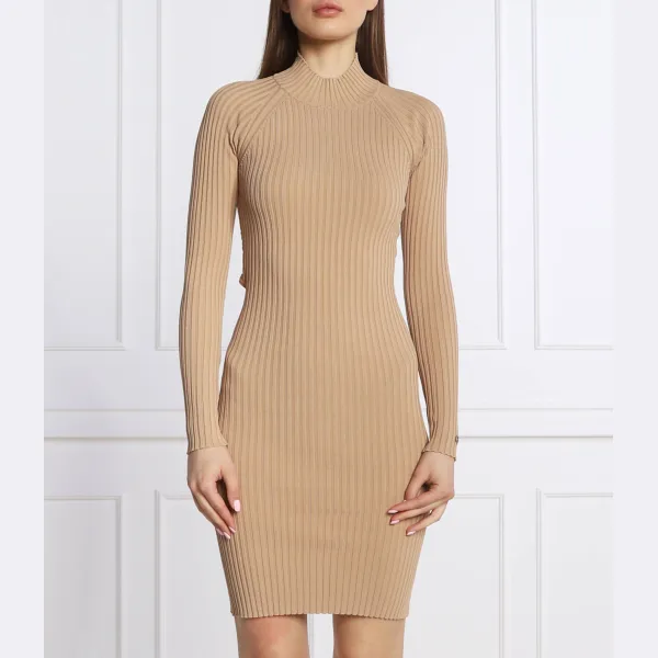Платье Клэр Guess, бежевый
Платье Клэр Guess, бежевый