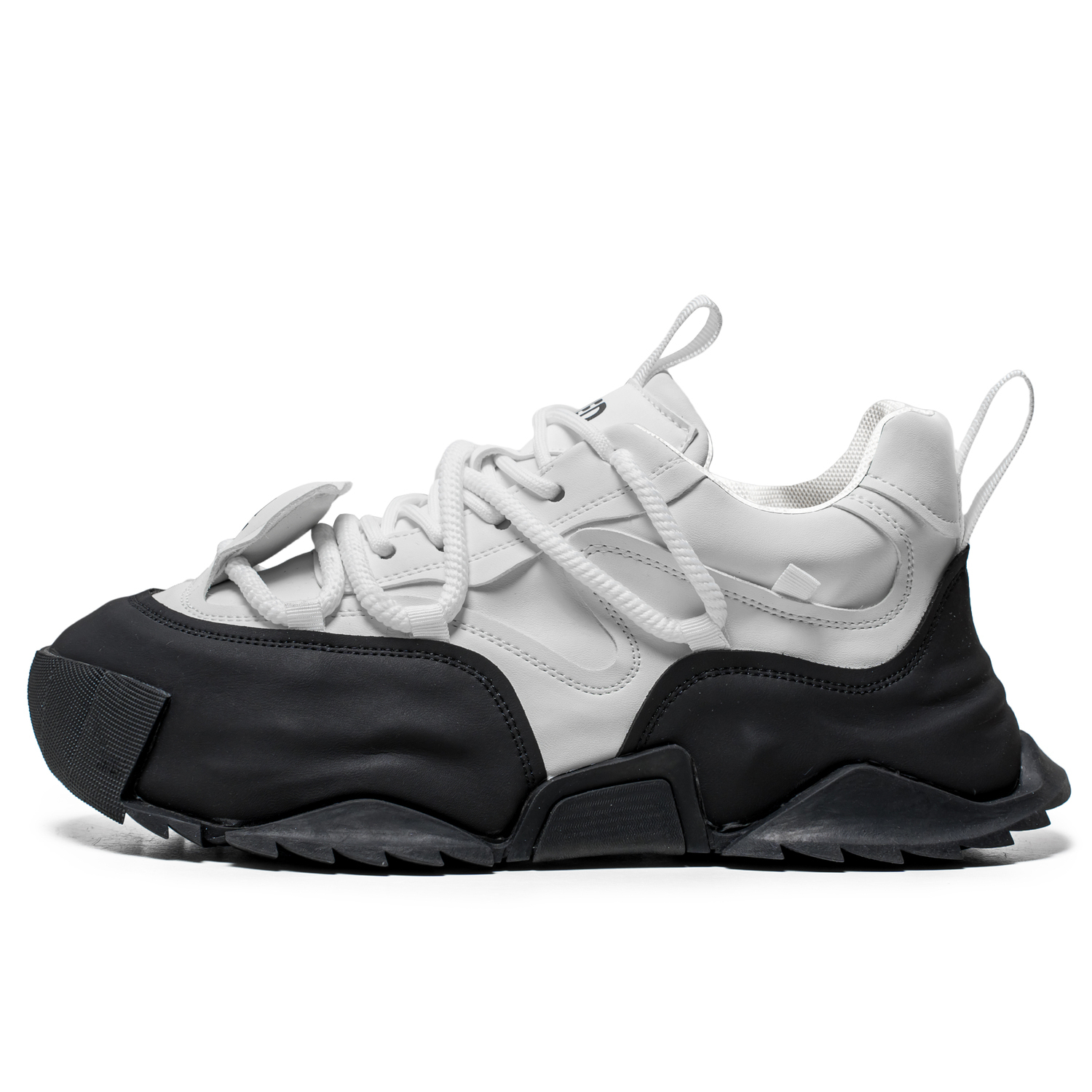 Bull Thunder Прочные дышащие мужские низкие кеды бело-черные, цвет White Black
Bull Thunder Прочные дышащие мужские низкие кеды бело-черные, цвет White Black