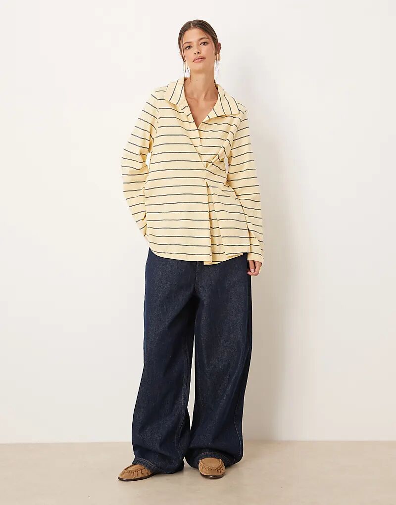 Регбийный топ ASOS DESIGN с защипами в полоску цвета пахты
Регбийный топ ASOS DESIGN с защипами в полоску цвета пахты