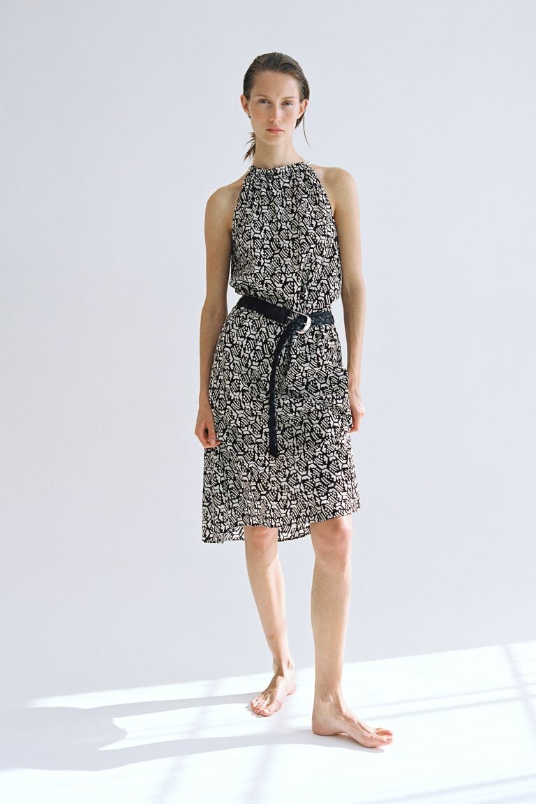 Хлопковое платье с кулиской H&M, черный
Хлопковое платье с кулиской H&M, черный