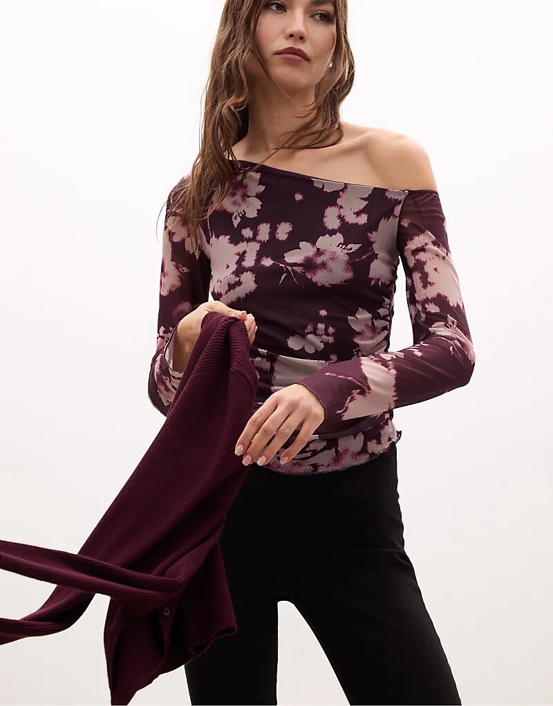 Футболка Stradivarius Printed из тюля асимметричного плетения фиолетового цвета
Футболка Stradivarius Printed из тюля асимметричного плетения фиолетового цвета