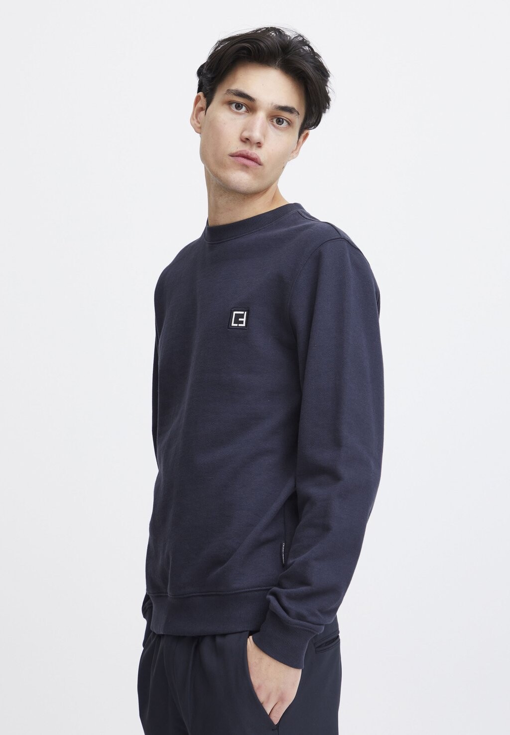 Свитшот Sebastian With Logo Label Casual Friday, синий
Свитшот Sebastian With Logo Label Casual Friday, синий