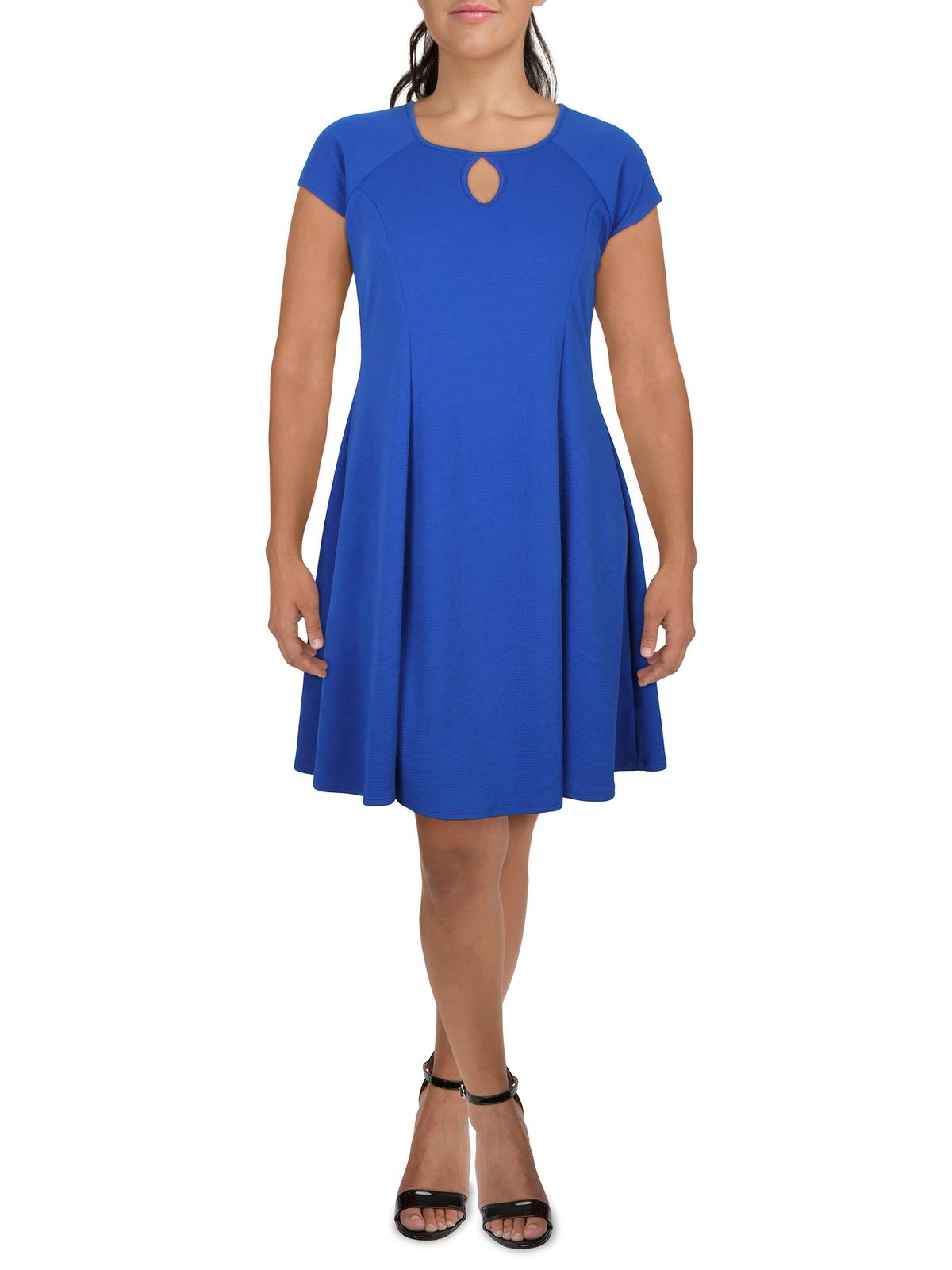 Плюс Женское платье с вырезом-замочной скважиной выше колена для работы 24seven Comfort Apparel, синий
Плюс Женское платье с вырезом-замочной скважиной выше колена для работы 24seven Comfort Apparel, синий