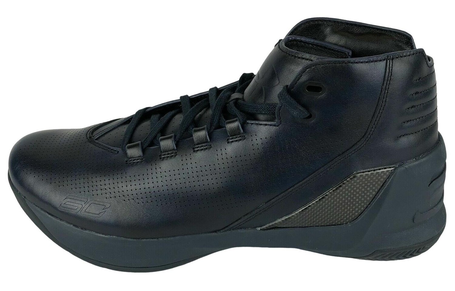 Баскетбольные кроссовки Curry 3 мужские высокие черные Under Armour
Баскетбольные кроссовки Curry 3 мужские высокие черные Under Armour