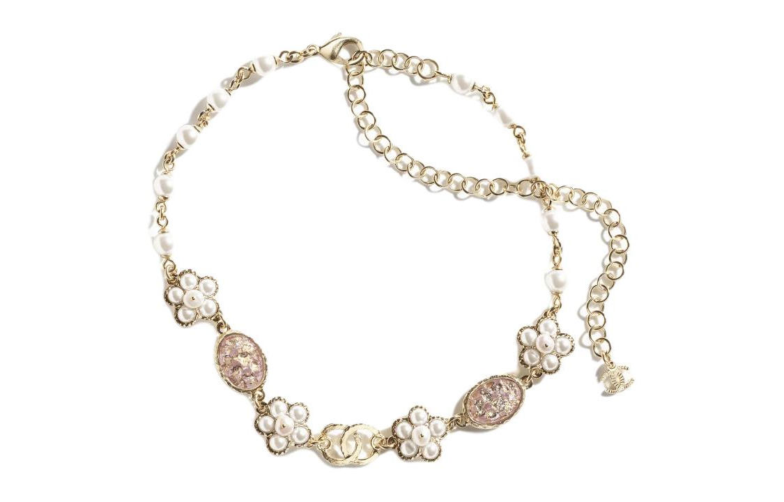 CHANEL Золотое металлическое колье Women's Gold
CHANEL Золотое металлическое колье Women's Gold