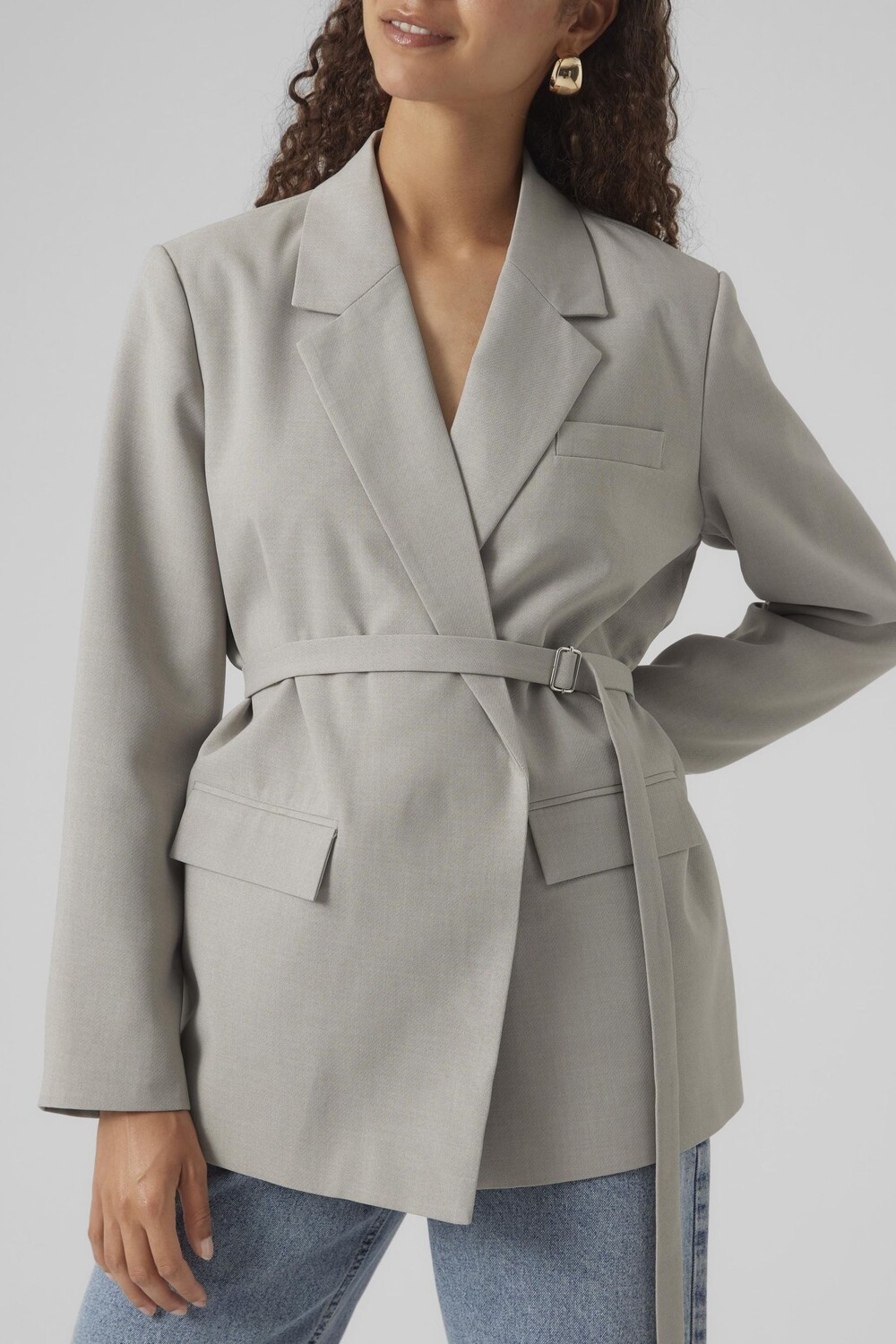 Приталенный блейзер с поясом Vero Moda, серый
Приталенный блейзер с поясом Vero Moda, серый