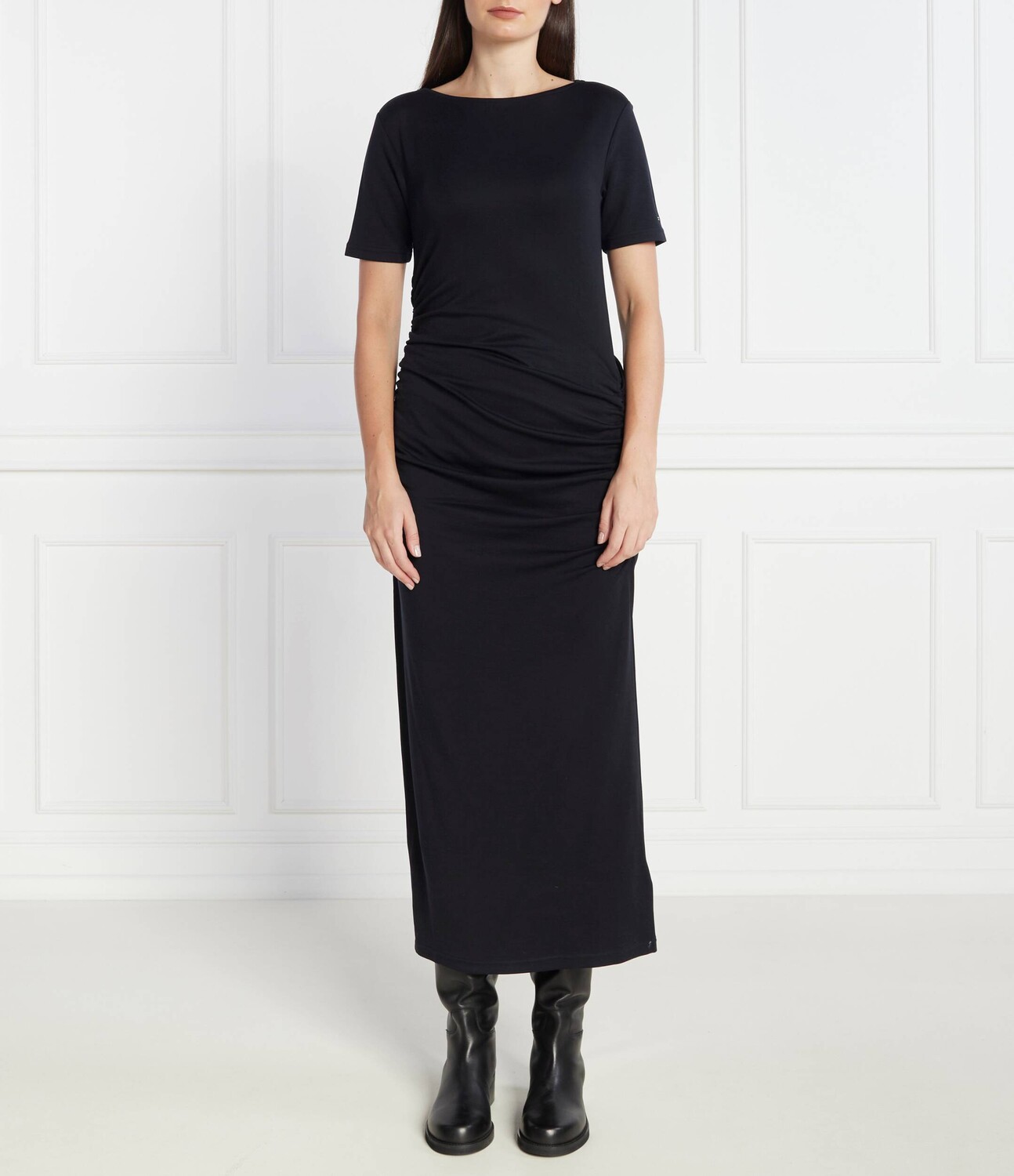 Платье Tommy Hilfiger SLASH NK ROUCHED, черный
Платье Tommy Hilfiger SLASH NK ROUCHED, черный