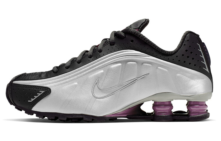 Женские кроссовки для бега Nike Shox R4 Series
Женские кроссовки для бега Nike Shox R4 Series