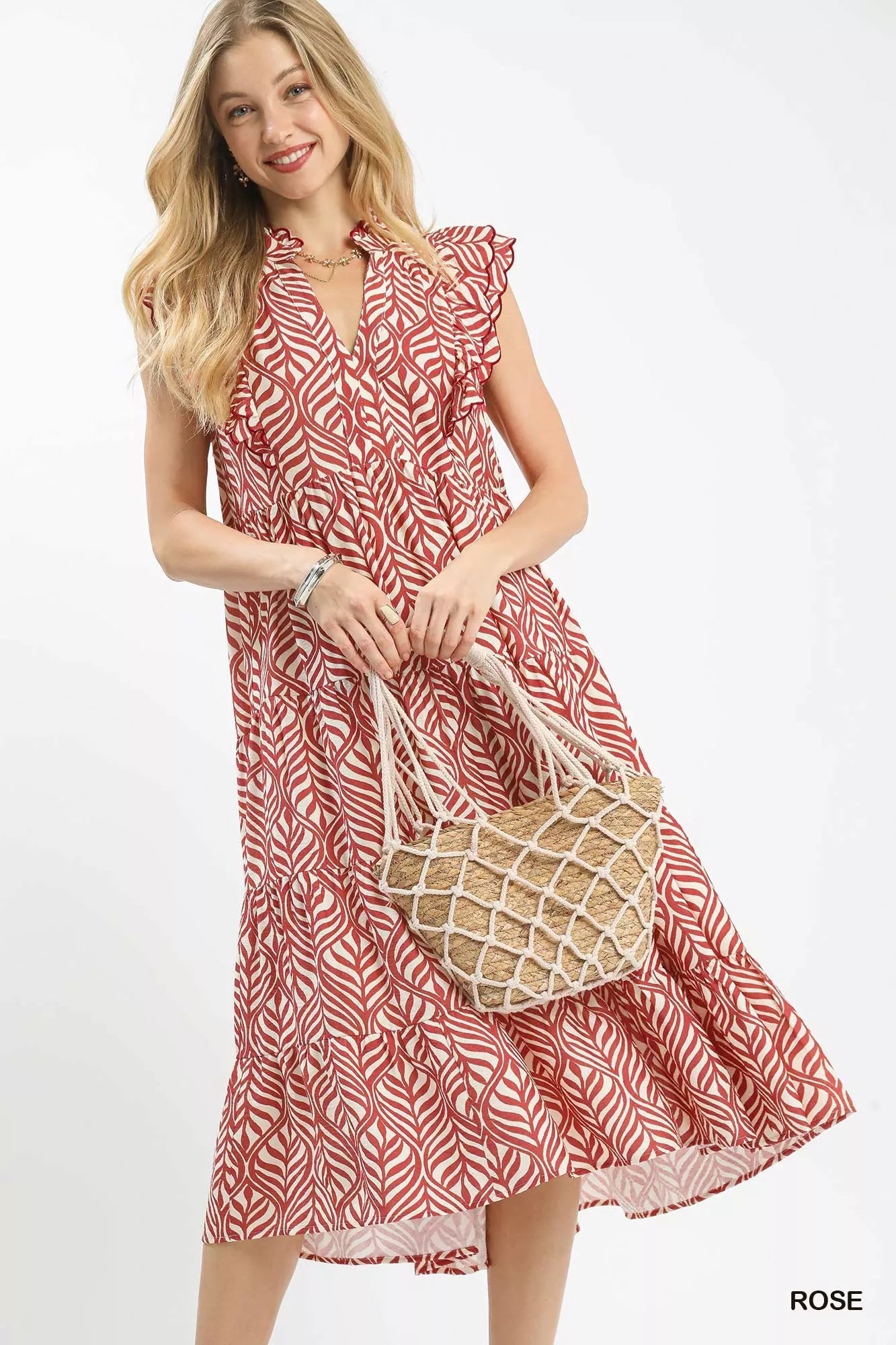 Многослойное миди-платье с принтом в виде листьев и оборками TRUEDAMES, розовый
Многослойное миди-платье с принтом в виде листьев и оборками TRUEDAMES, розовый