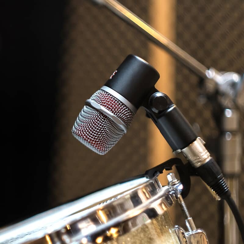 Динамический микрофон sE Electronics V Beat Supercardioid Dynamic Drum Microphone
Динамический микрофон sE Electronics V Beat Supercardioid Dynamic Drum Microphone