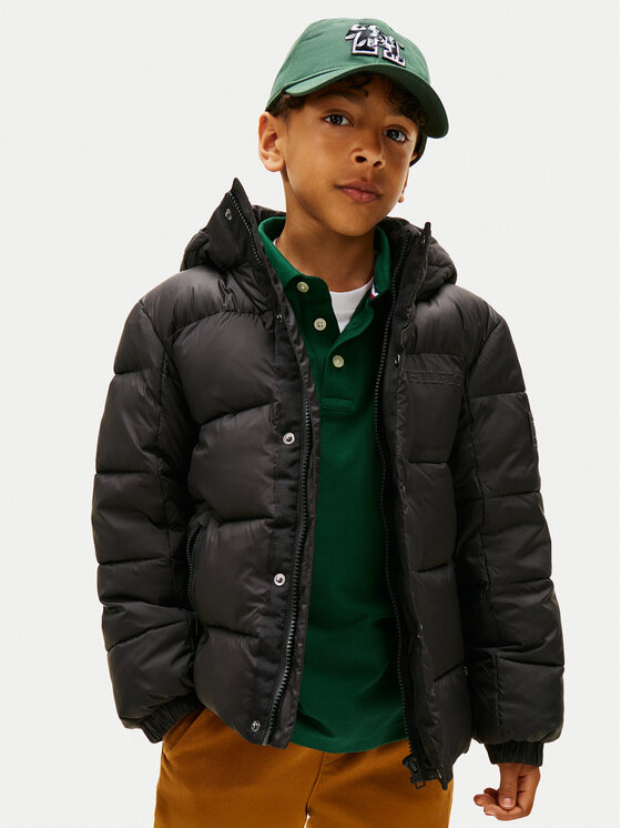 Зимняя куртка regular fit KB0KB10093 S Tommy Hilfiger, черный
Зимняя куртка regular fit KB0KB10093 S Tommy Hilfiger, черный