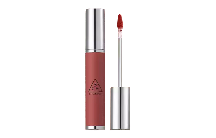 Матирующая муссовая помада Soft Matte Lip Mud, легко растушевывается, стойкая, 4 г 3CE
Матирующая муссовая помада Soft Matte Lip Mud, легко растушевывается, стойкая, 4 г 3CE