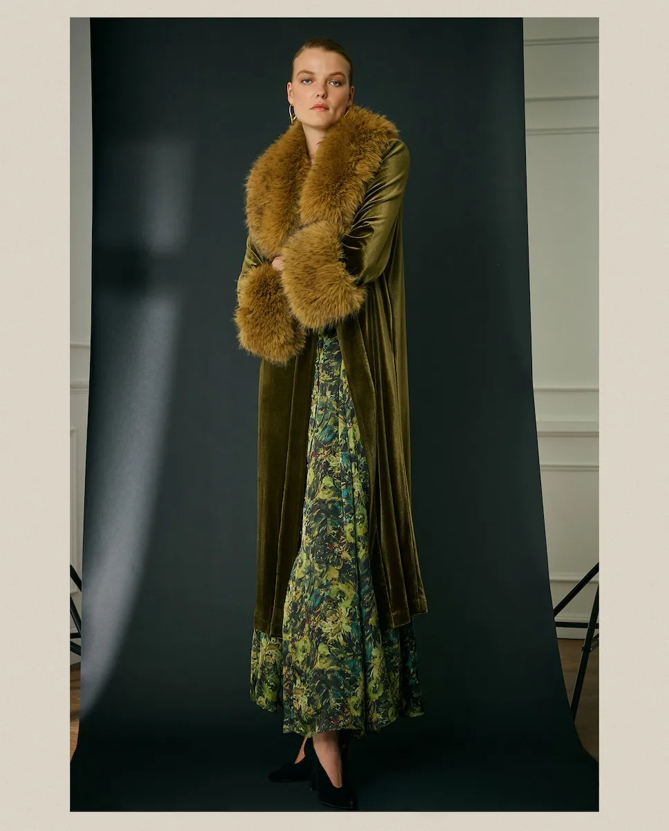 Однотонный женский пиджак из полиэстера Woman Fiesta El Corte Inglés, оливковый
Однотонный женский пиджак из полиэстера Woman Fiesta El Corte Inglés, оливковый