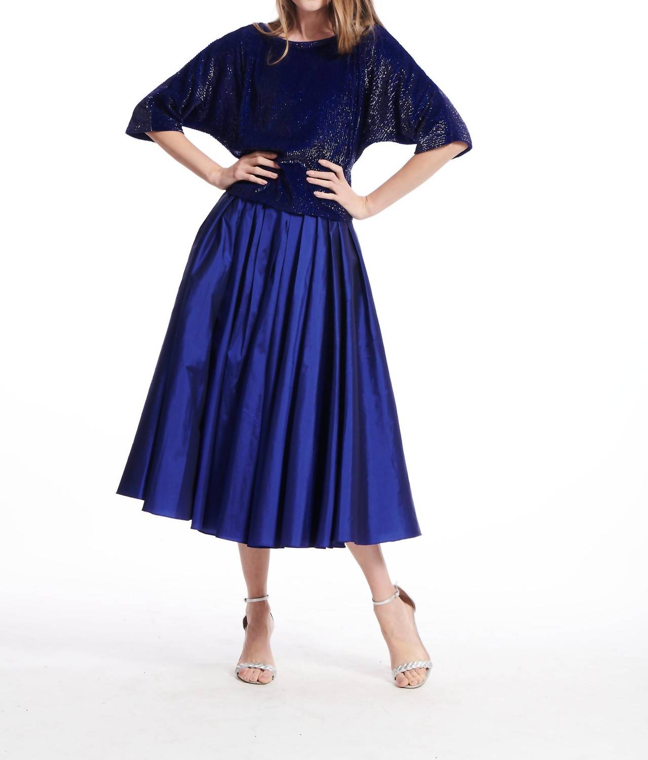 Топ с рукавом долман в королевском цвете EMILY SHALANT, Royal
Топ с рукавом долман в королевском цвете EMILY SHALANT, Royal