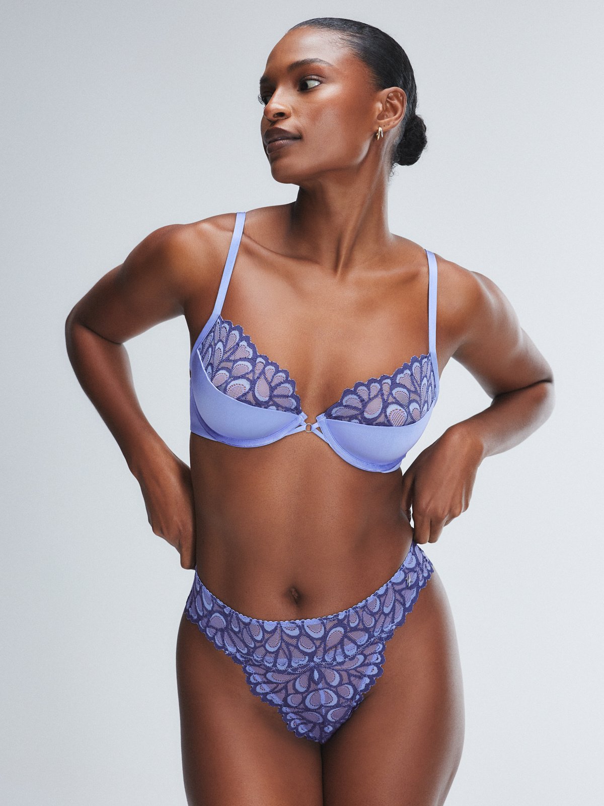 Бюстгальтер с глубоким вырезом Savage X Fenty Savage Not Sorry Half-Cup with Lace, цвет Purple Prism/Dark & Stormy Blue
Бюстгальтер с глубоким вырезом Savage X Fenty Savage Not Sorry Half-Cup with Lace, цвет Purple Prism/Dark & Stormy Blue