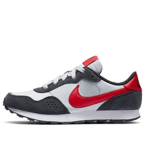 Кроссовки md valiant Nike, серый
Кроссовки md valiant Nike, серый