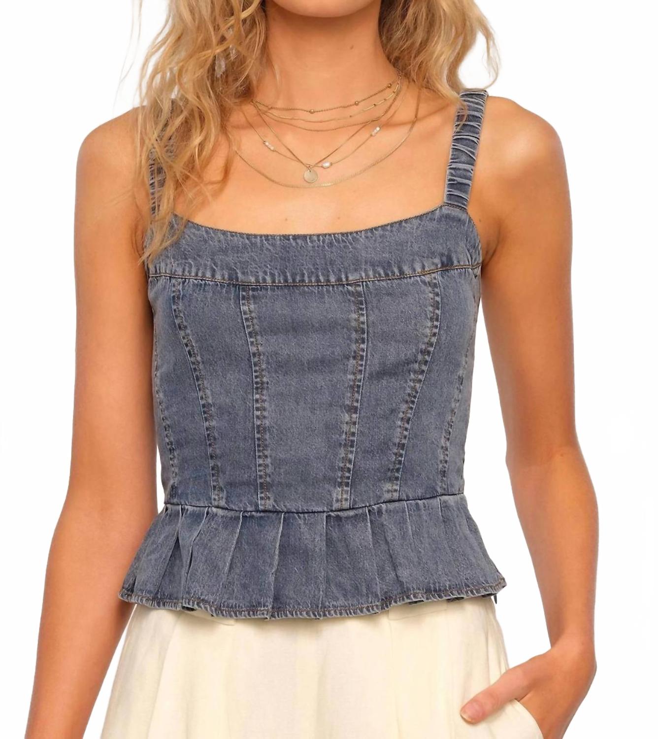 Пеплум топ в потертом дениме Heartloom, Washed Denim
Пеплум топ в потертом дениме Heartloom, Washed Denim