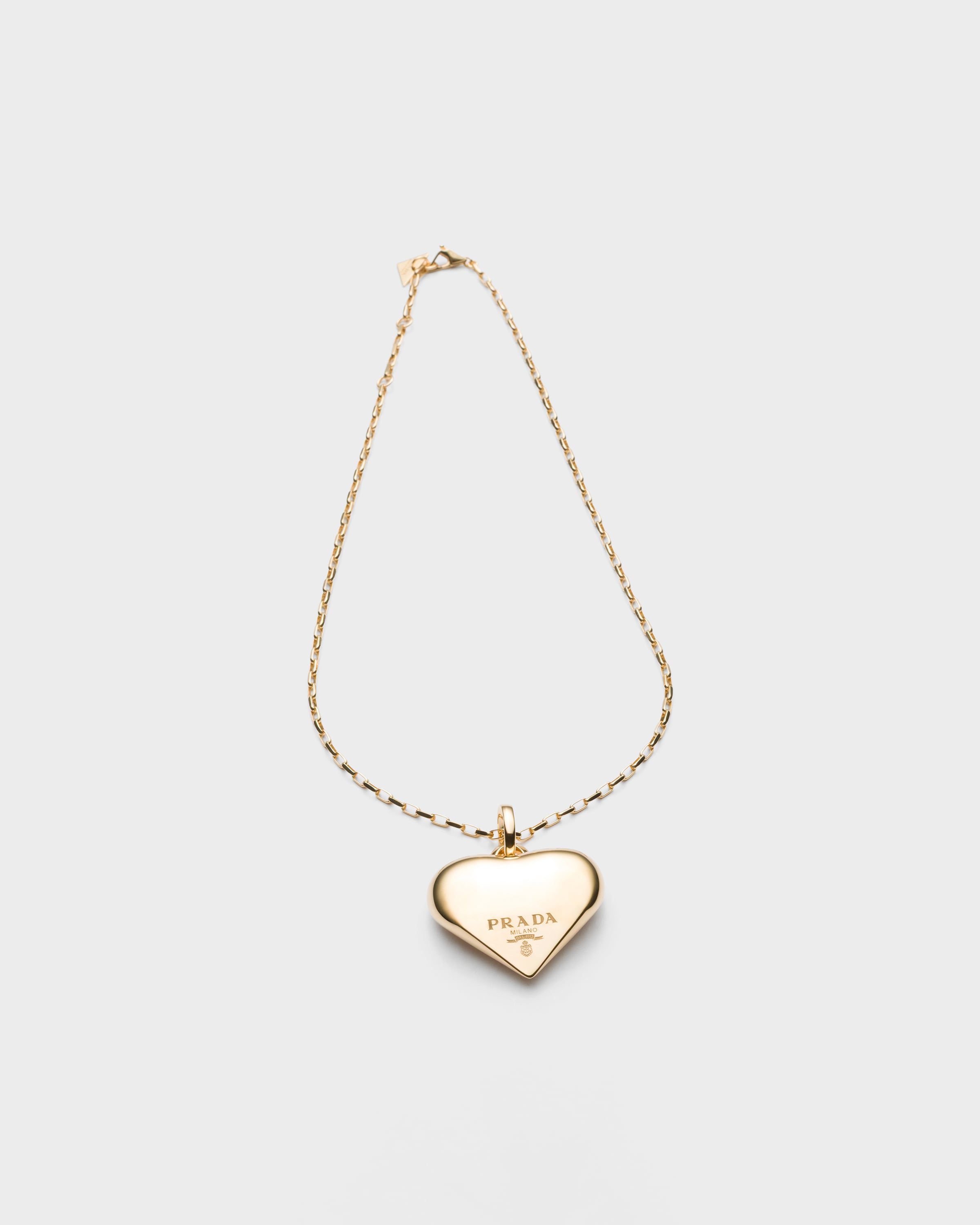 Кулон Eternal Gold среднего размера из желтого золота Prada, золото
Кулон Eternal Gold среднего размера из желтого золота Prada, золото