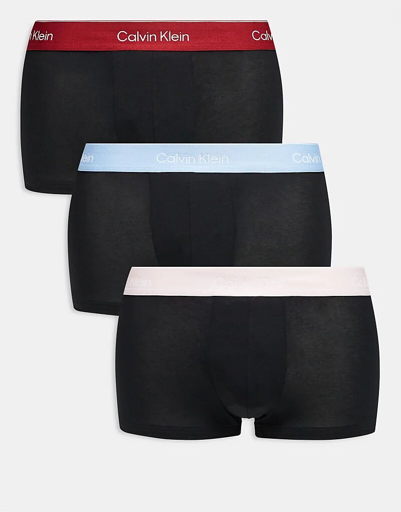 Комплект из 3 трусов-боксеров Calvin Klein Icon Cotton Stretch с низкой посадкой, черного цвета с красно-сине-кремовыми поясами
Комплект из 3 трусов-боксеров Calvin Klein Icon Cotton Stretch с низкой посадкой, черного цвета с красно-сине-кремовыми поясами