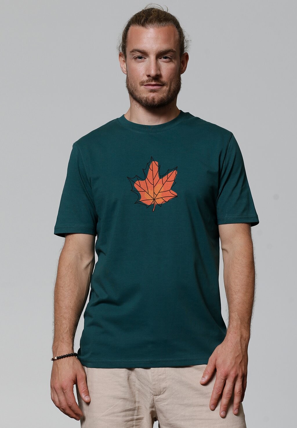 Футболка с принтом HERBST watapparel, темно-зеленый 
Футболка с принтом HERBST watapparel, темно-зеленый