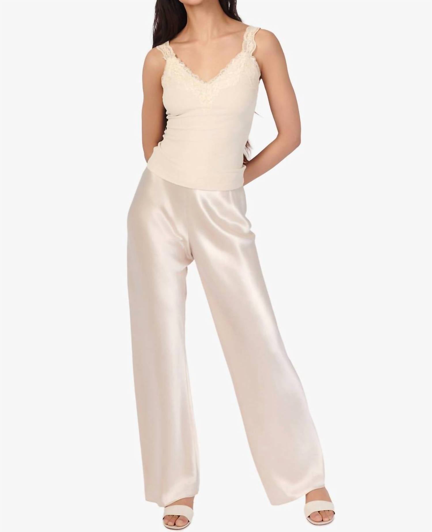 Женский топ-майка Lani из ребристого трикотажа в цвете кость Cami NYC, Bone
Женский топ-майка Lani из ребристого трикотажа в цвете кость Cami NYC, Bone