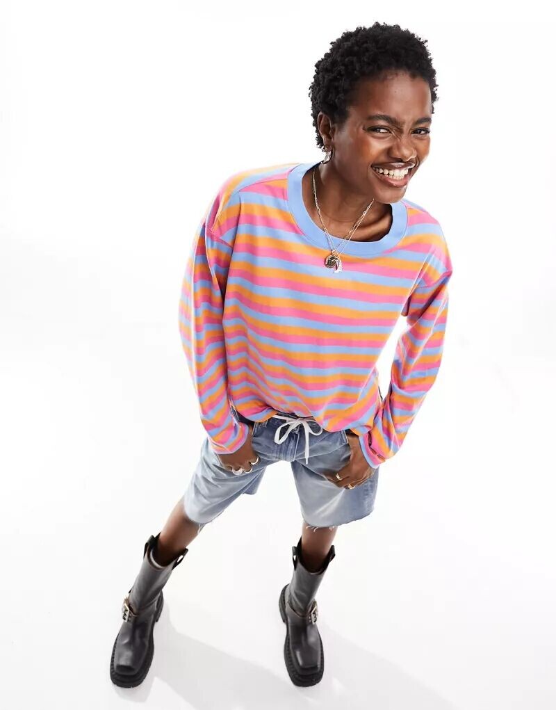 Объемный топ Monki с длинными рукавами и ярким полосатым узором
Объемный топ Monki с длинными рукавами и ярким полосатым узором