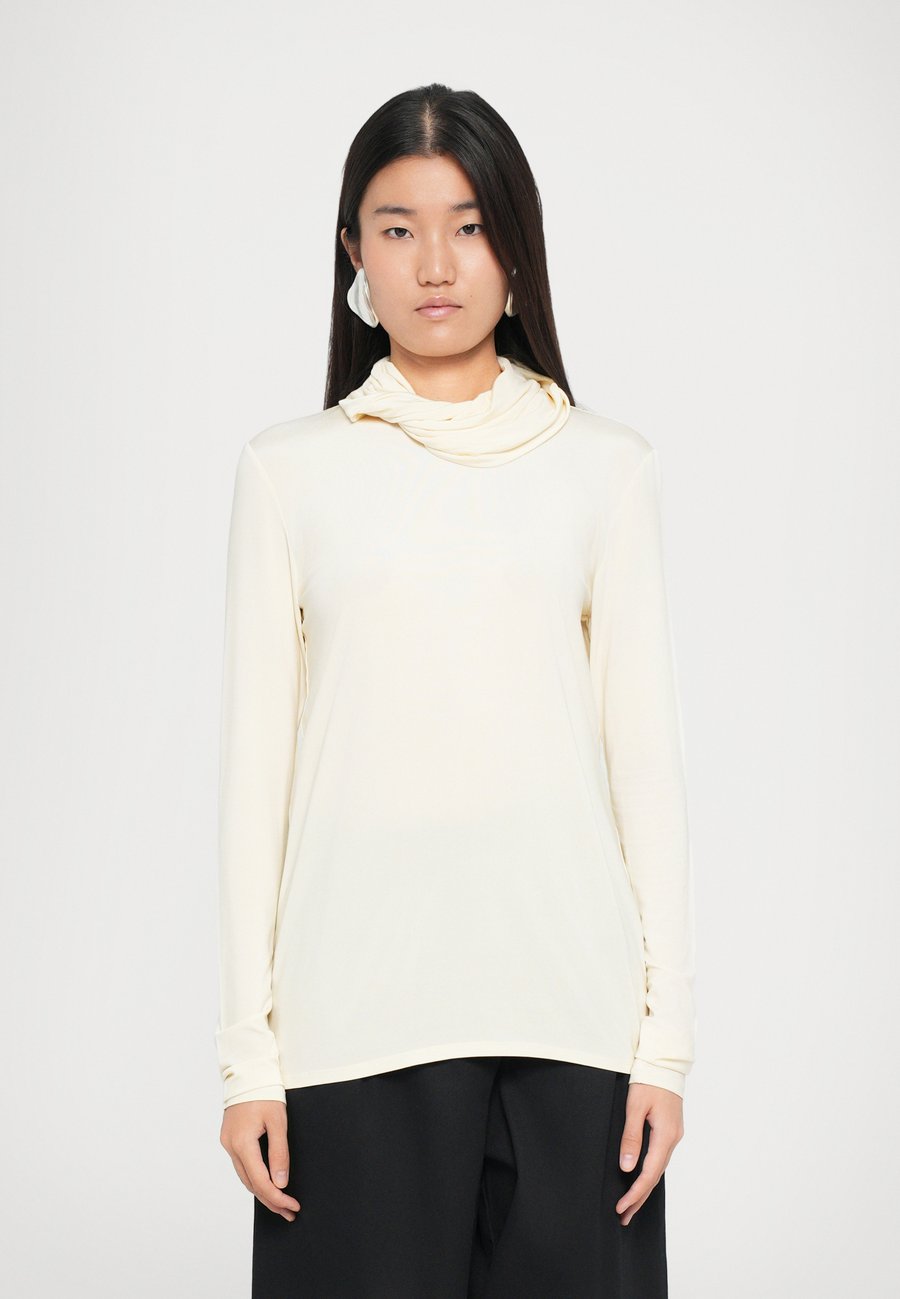 Топ TOVE LISETTE , Cream/Off-White
Топ TOVE LISETTE , Cream/Off-White