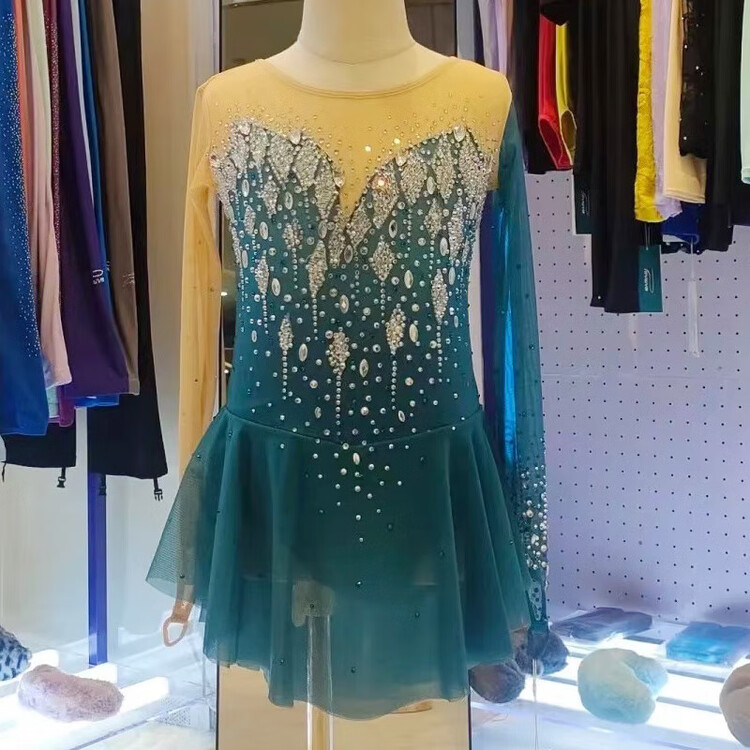 HEAD Юбка для фигурного катания, костюмная юбка для девочек, кастомная юбка для выступлений, стиль три, размер 150 XXXS
HEAD Юбка для фигурного катания, костюмная юбка для девочек, кастомная юбка для выступлений, стиль три, размер 150 XXXS