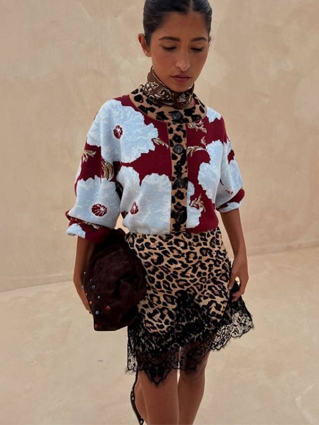 Вязаный кардиган с маками Never Fully Dressed, Burgundy
Вязаный кардиган с маками Never Fully Dressed, Burgundy