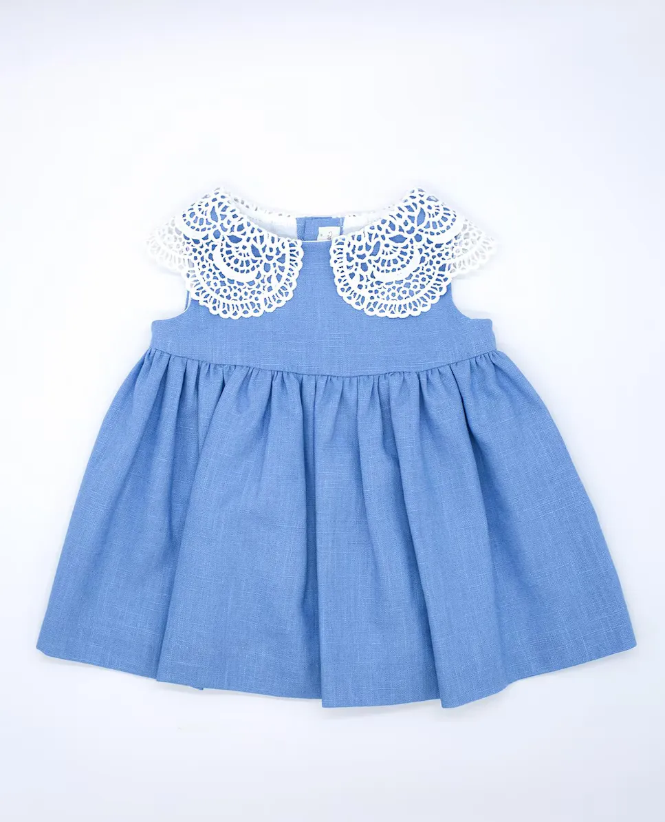 Платье для девочки с контрастным гипюровым воротником Fina Ejerique, синий
Платье для девочки с контрастным гипюровым воротником Fina Ejerique, синий