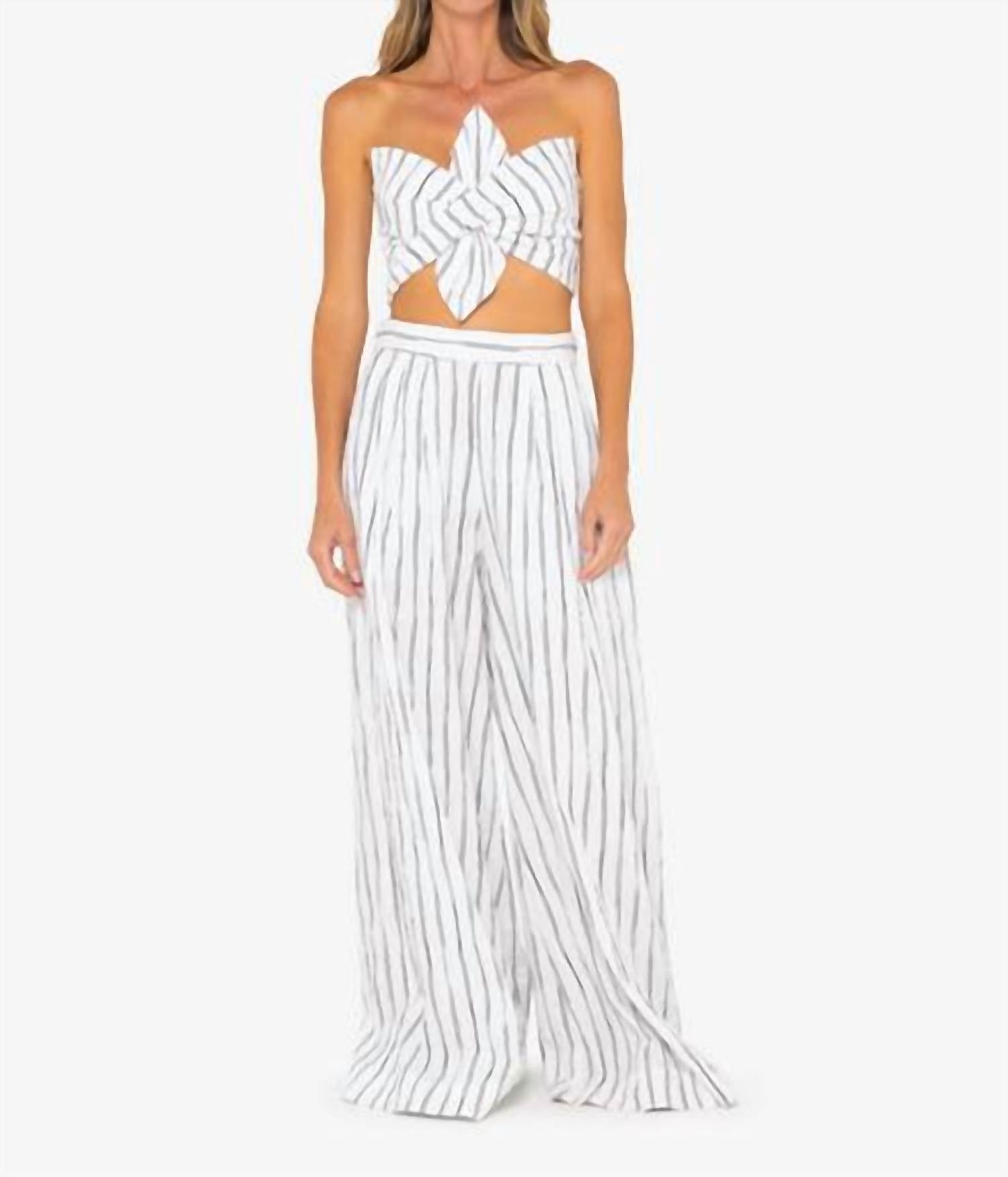 Брюки Harper в черно-белую полоску JUST BEE QUEEN
Брюки Harper в черно-белую полоску JUST BEE QUEEN