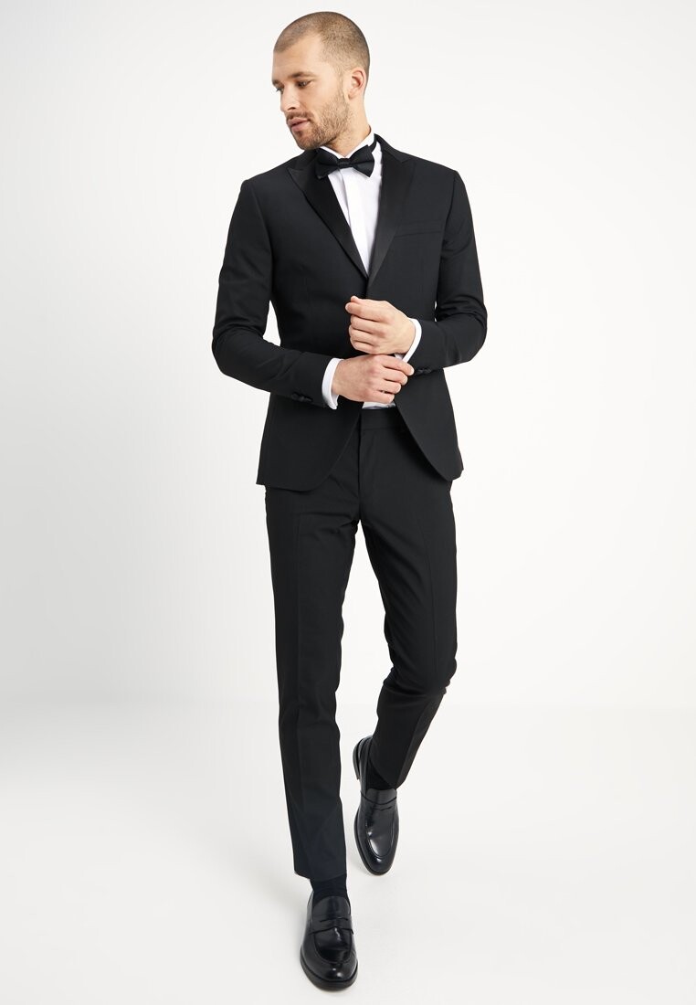 Костюм BASIC PLAIN BLACK TUX SUIT SLIM FIT Isaac Dewhirst, цвет black
Костюм BASIC PLAIN BLACK TUX SUIT SLIM FIT Isaac Dewhirst, цвет black