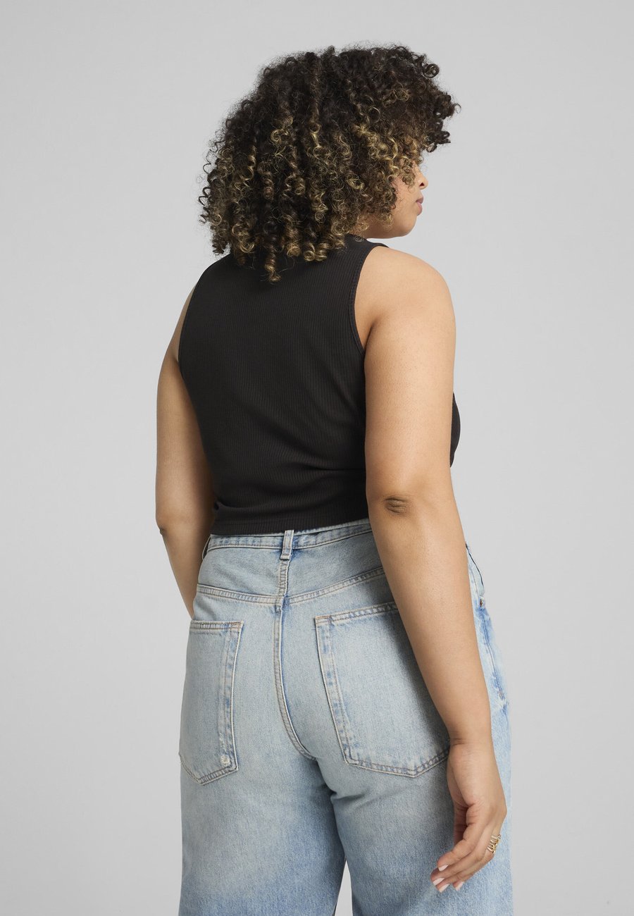 Топ Puma CROP, Black
Топ Puma CROP, Black