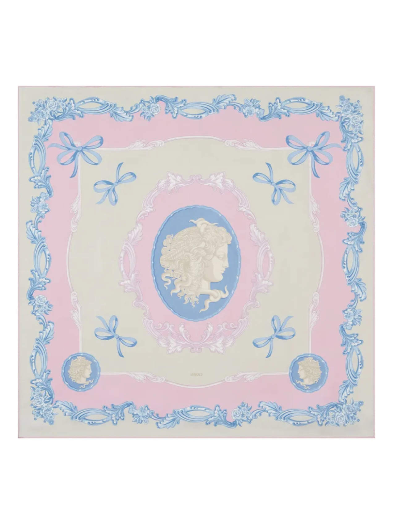 Шарф из шелковой саржи Versace, синий
Шарф из шелковой саржи Versace, синий