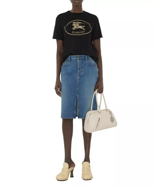 Хлопковая футболка с изображением рыцарского штампа Burberry, черный
Хлопковая футболка с изображением рыцарского штампа Burberry, черный