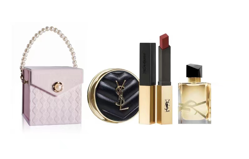 SAINT LAURENT Набор косметики gold bar воздушная пудра помада+libre парфюмерная вода легко растушевывающийся консилер
SAINT LAURENT Набор косметики gold bar воздушная пудра помада+libre парфюмерная вода легко растушевывающийся консилер