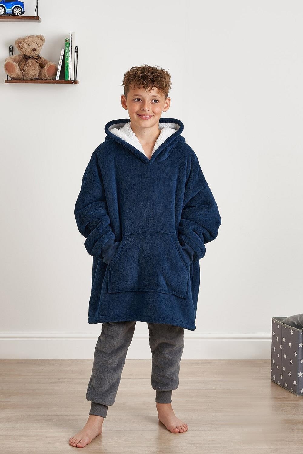 Оверсайз мягкое одеяло с капюшоном из шерпы, которое можно носить Sienna, синий
Оверсайз мягкое одеяло с капюшоном из шерпы, которое можно носить Sienna, синий