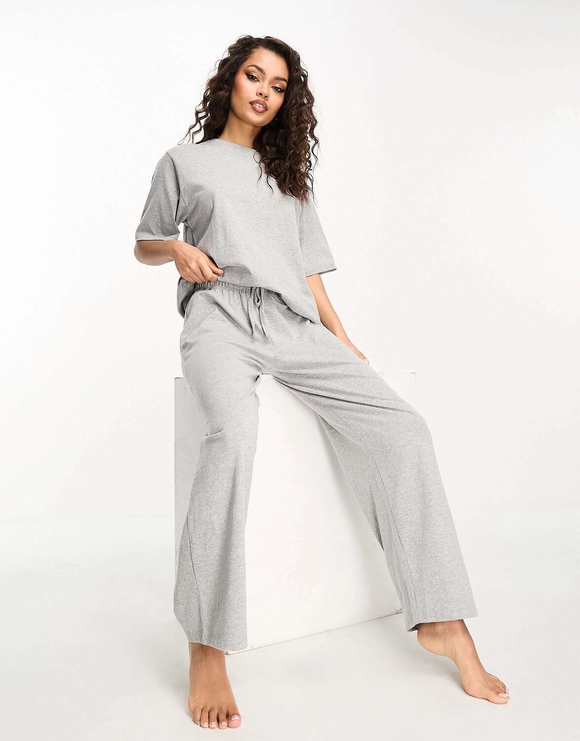 Серые меланжевые хлопковые пижамные брюки Mix & Match ASOS DESIGN Petite
Серые меланжевые хлопковые пижамные брюки Mix & Match ASOS DESIGN Petite