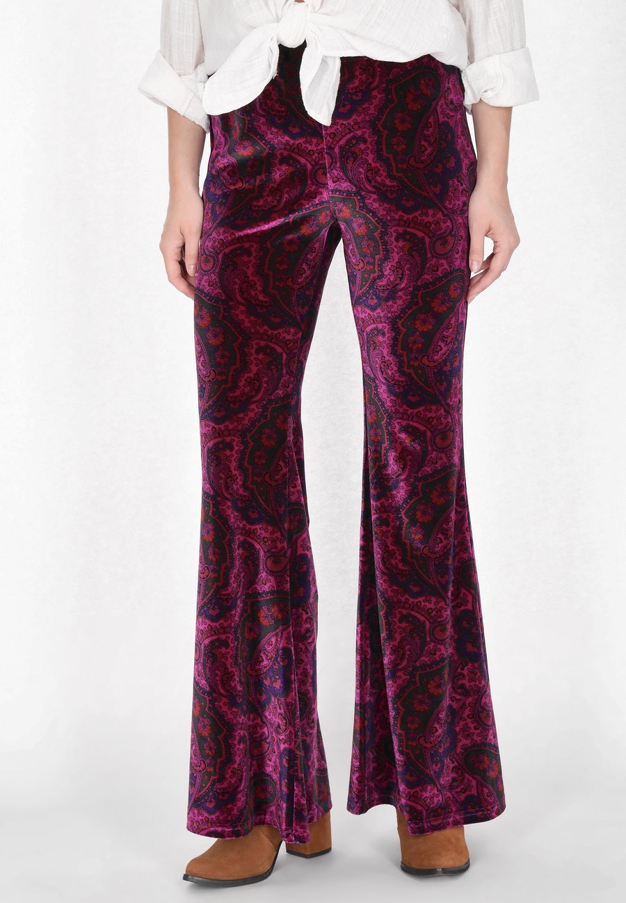 Брюки usha Trousers, Violet Multicolor/Multi-Coloured
Брюки usha Trousers, Violet Multicolor/Multi-Coloured