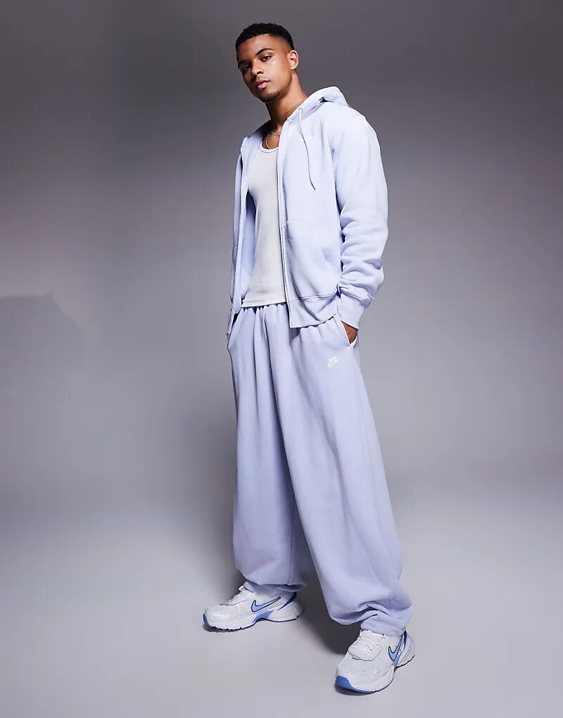 Джоггеры Nike Club French Terry свободного кроя сиреневого цвета
Джоггеры Nike Club French Terry свободного кроя сиреневого цвета