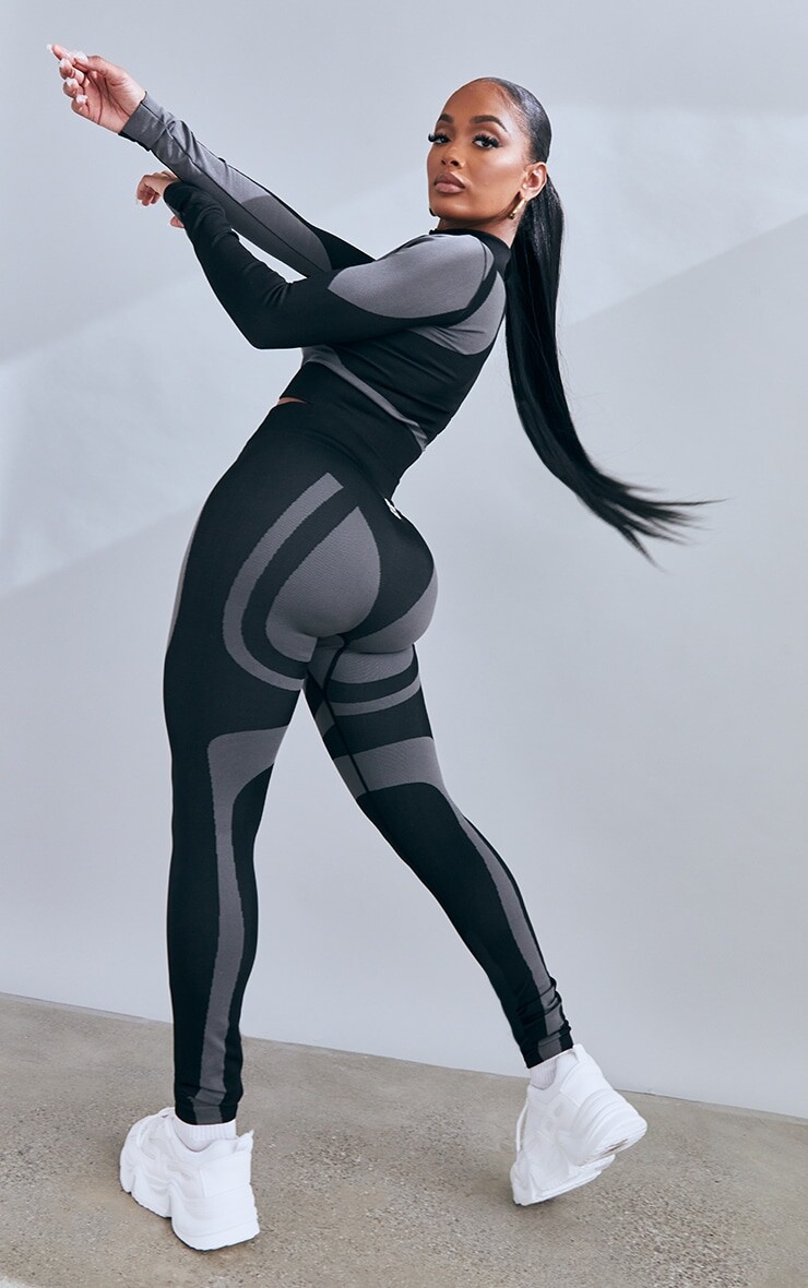 PrettyLittleThing Черные фирменные леггинсы для спортзала Shape
PrettyLittleThing Черные фирменные леггинсы для спортзала Shape