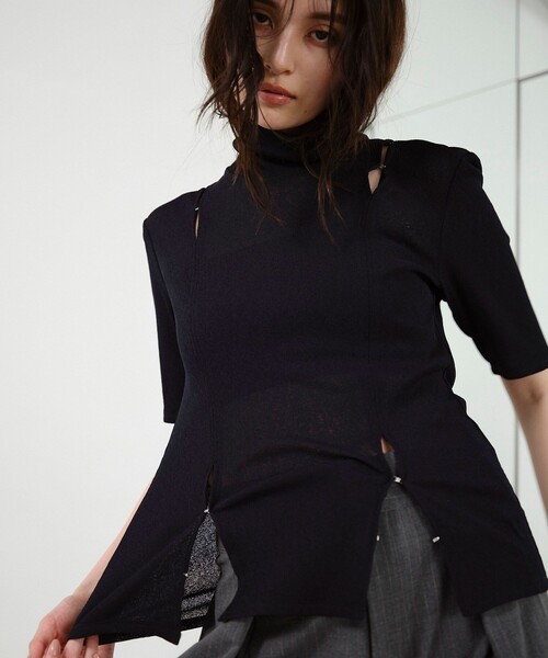 Футболка с разрезом и застежкой на крючок, короткие рукава UNITED TOKYO, темно-синий
Футболка с разрезом и застежкой на крючок, короткие рукава UNITED TOKYO, темно-синий