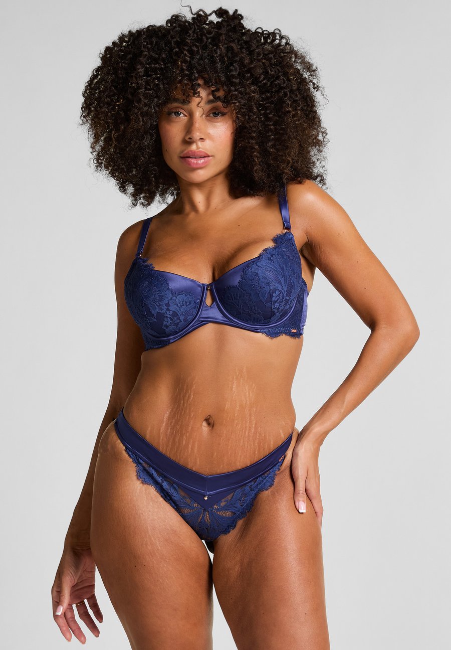 Трусы Hunkemöller Thong, Blue
Трусы Hunkemöller Thong, Blue