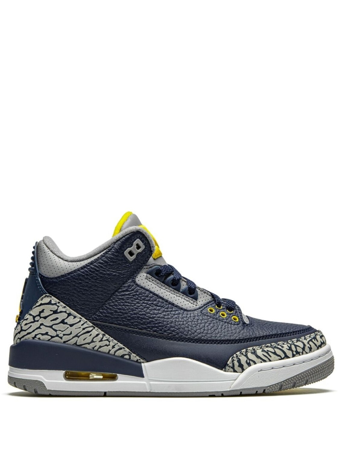 Кроссовки Jordan Air Jordan 3 Retro, черный/желтый
Кроссовки Jordan Air Jordan 3 Retro, черный/желтый
