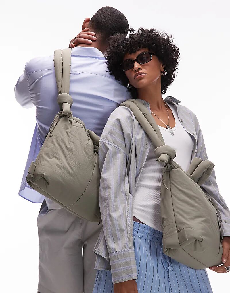 Сумка-кроссбоди OLEND Ona из мягкого нейлона цвета шалфея
Сумка-кроссбоди OLEND Ona из мягкого нейлона цвета шалфея