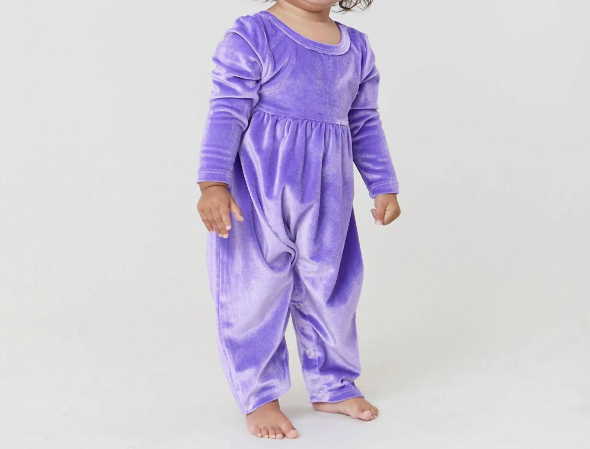 Детский велюровый комбинезон Steph для девочек в лавандовом цвете Pink Chicken
Детский велюровый комбинезон Steph для девочек в лавандовом цвете Pink Chicken